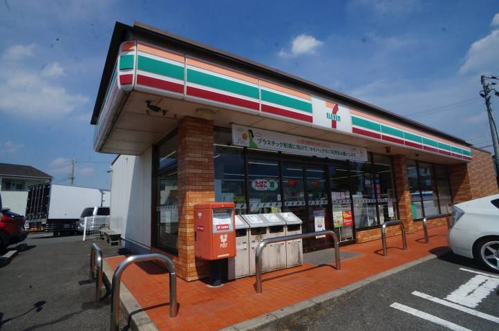 コンビニ　セブンイレブン　田原本松本店（コンビニ）まで588m