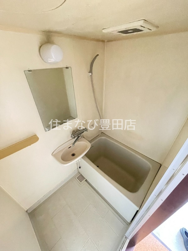 バス・シャワールーム　別室同型写真