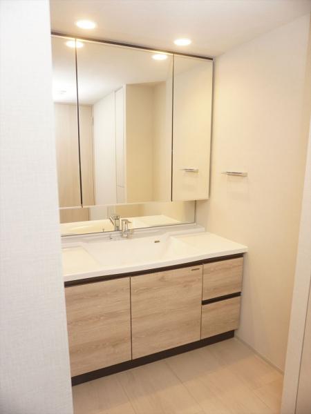 洗面設備　洗面所