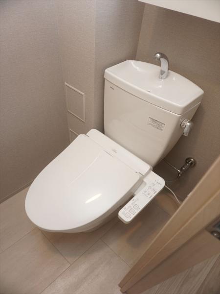 トイレ　トイレ