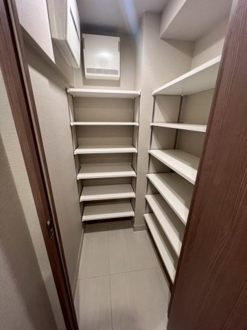 玄関　シューズボックス