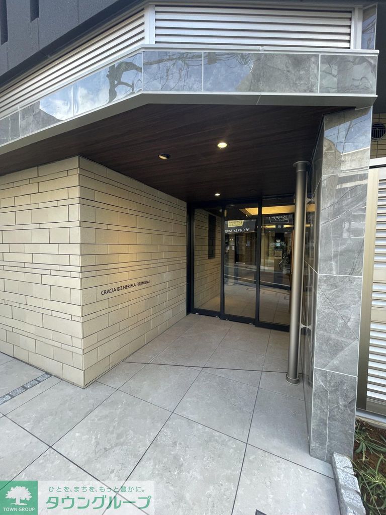 エントランス　エントランス