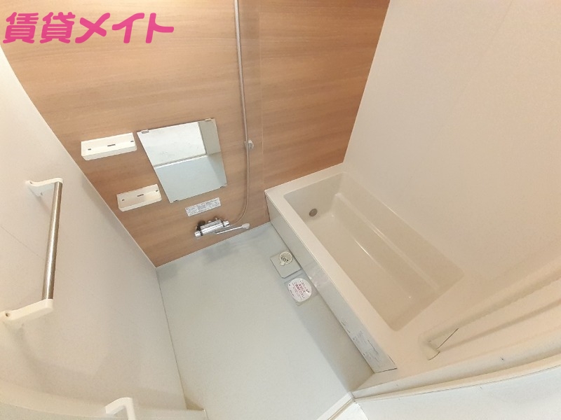 バス・シャワールーム　同型別室のお写真です