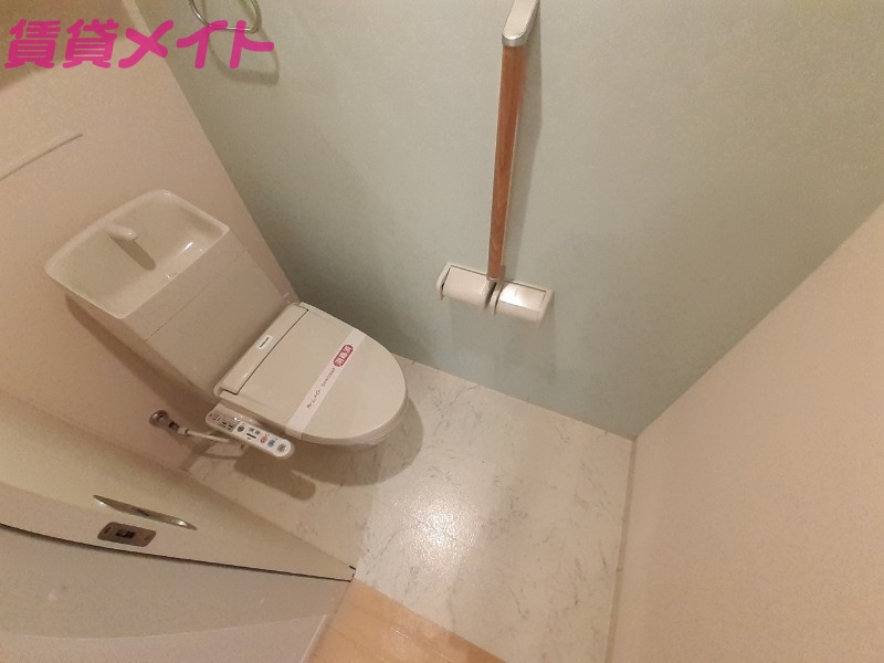 トイレ　同型別室のお写真です