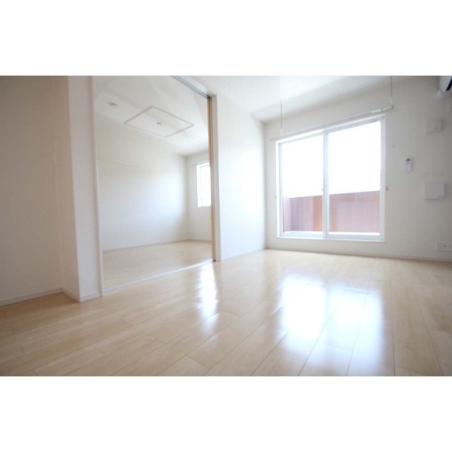 居室・リビング　リビング　日当たりｇｏｏｄ