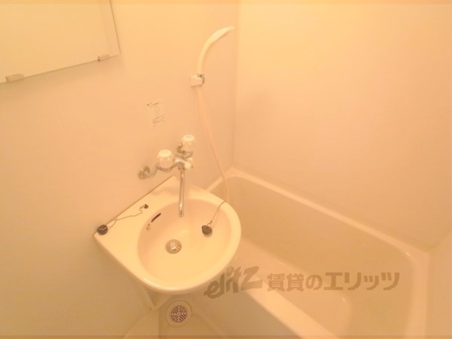 バス・シャワールーム　バス