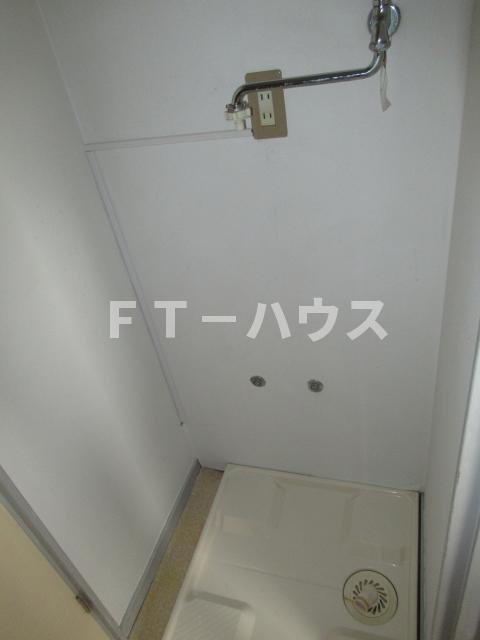 洗面設備　洗濯機置き場