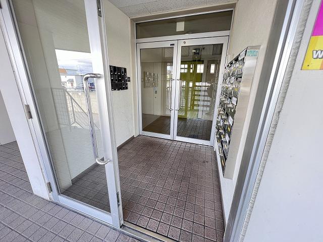 エントランス　エントランス