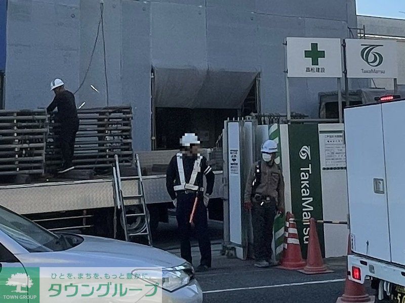 エントランス　駐車場