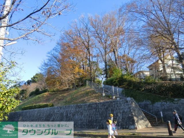 公園　三輪野山近隣公園（公園）まで1310m