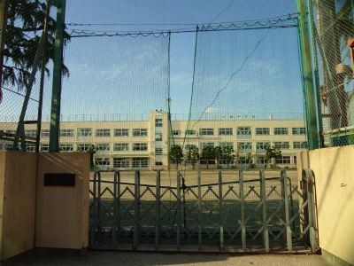 中学校　品川区立大崎中学校（中学校）まで163m