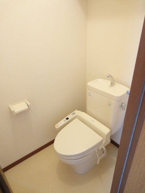 トイレ　ウォシュレット付♪