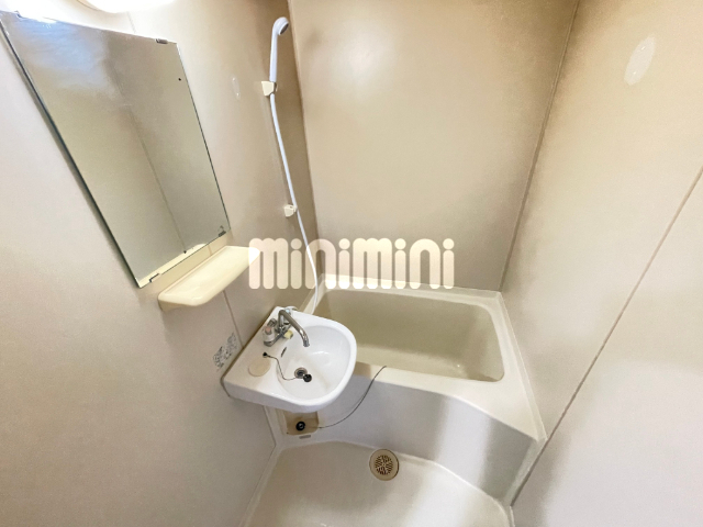 バス・シャワールーム　室内洗濯機置き場