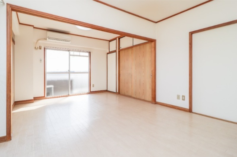 居室・リビング　図面と現状に相違がある場合には現状を優先