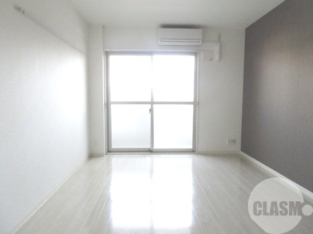 居室・リビング　広々と使えるお部屋です♪