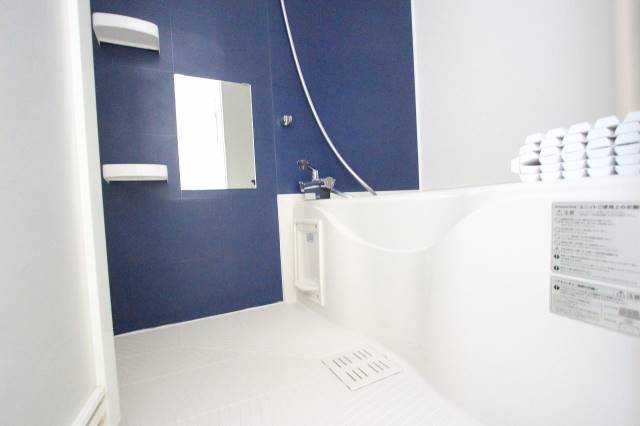 バス・シャワールーム　清潔バスルームです。