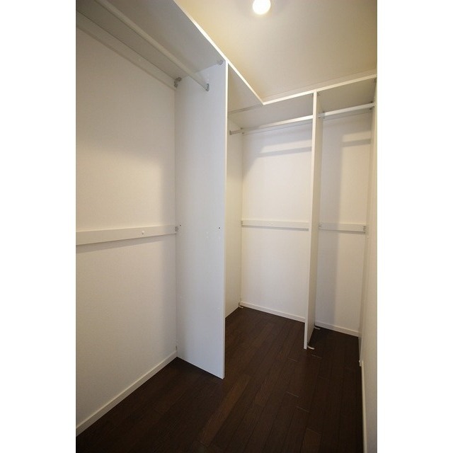 収納　ウォークインクローゼット