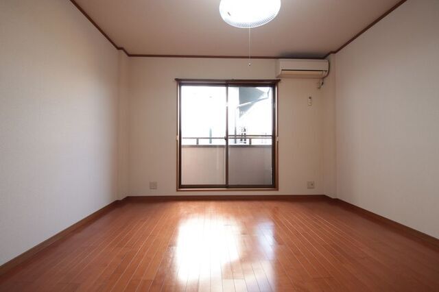 居室・リビング　※別室の参考写真の為、現況優先です。