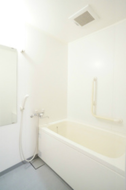 バス・シャワールーム　参考写真（同建物別部屋のものです）