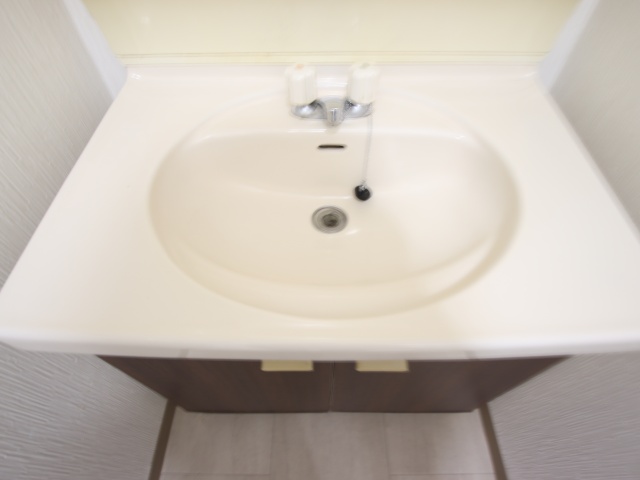 洗面設備　※同建物内別室の参考写真です、内装が異なる場合がございます