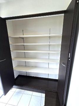 収納　※別部屋の写真です（イメージ）