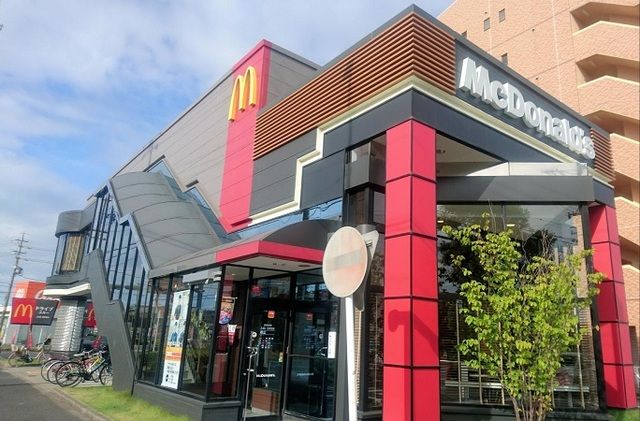 飲食店　マクドナルド鳴海山下店（飲食店）まで850m