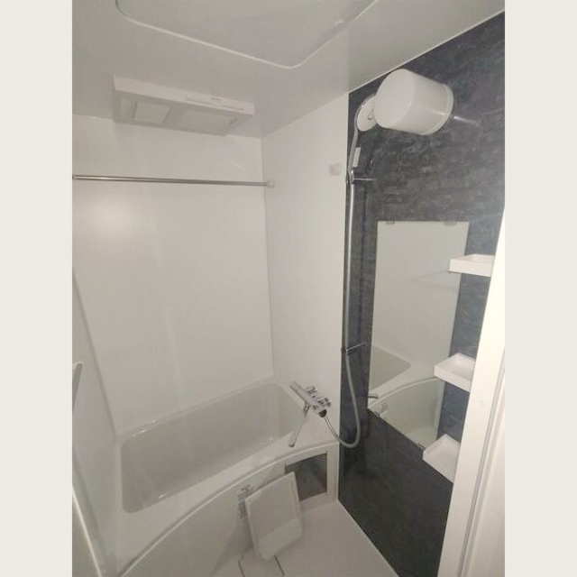 バス・シャワールーム　参考写真です・階数により内装色が異なります