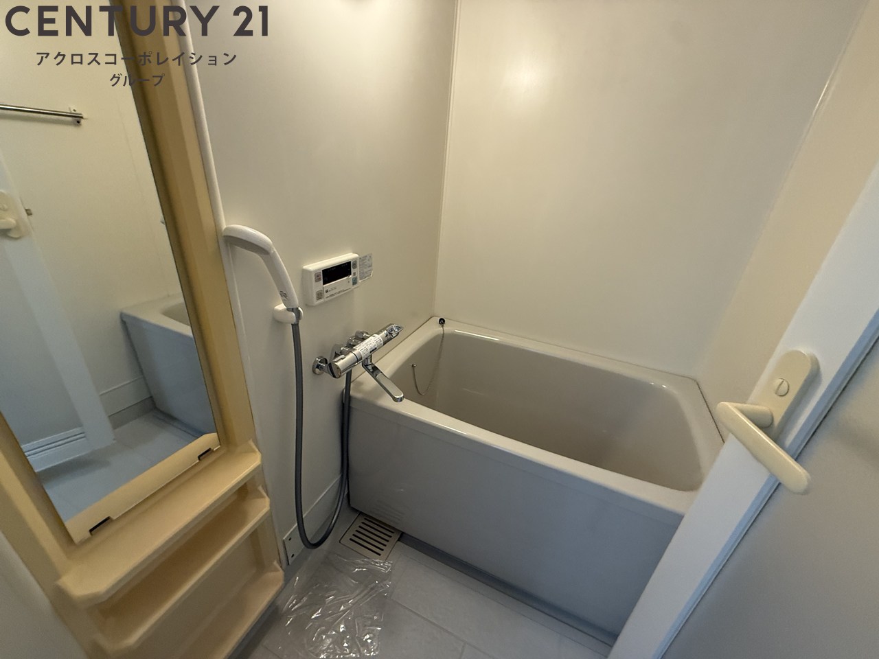 バス・シャワールーム　シンプルで機能的なユニットバスです！