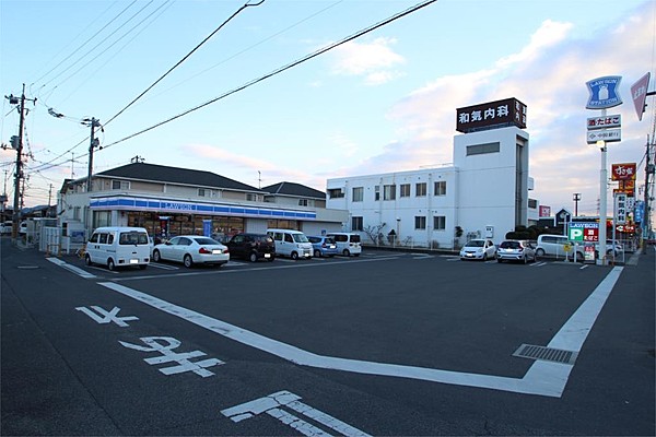 コンビニ　ローソン岡山福田店（コンビニ）まで775m