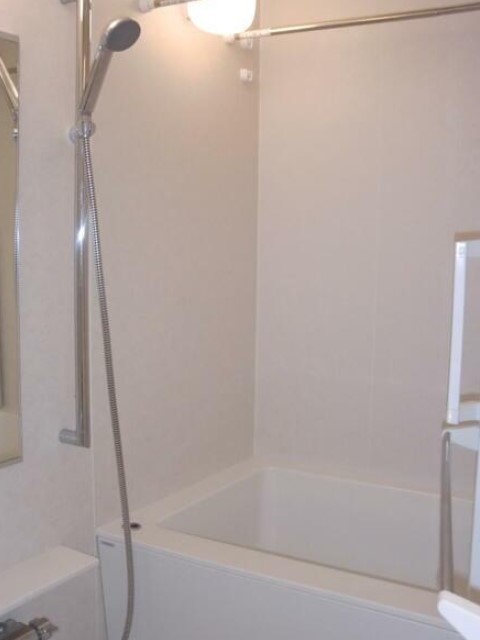 バス・シャワールーム　バスルーム