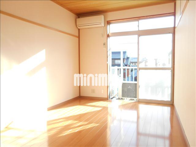 居室・リビング　エアコン付き洋室