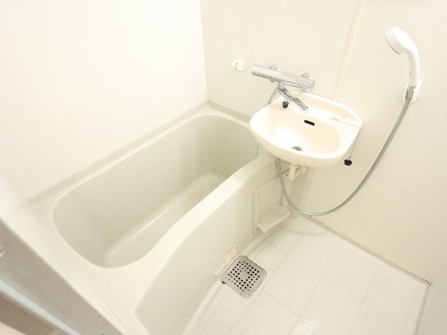 バス・シャワールーム　お風呂です