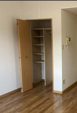 収納　(他のお部屋での写真)