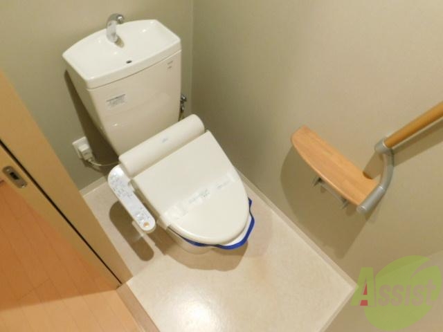 トイレ　ウォシュレット付きです