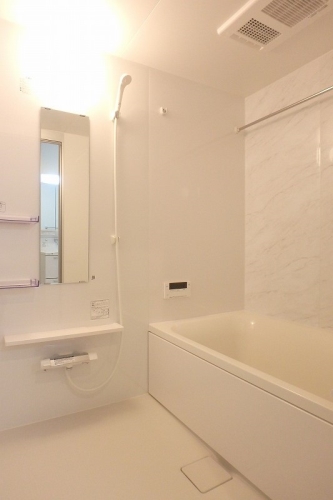 バス・シャワールーム　広いバスルーム♪