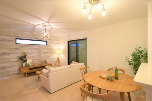 居室・リビング　１６帖の広々リビングです☆