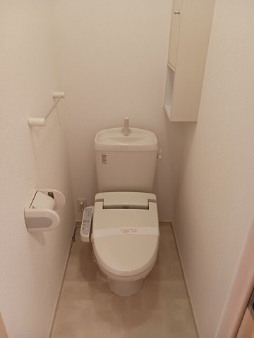 トイレ　清潔感のあるトイレです