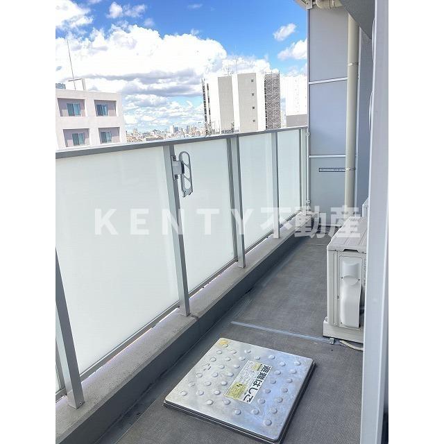 バルコニー　外からの目が気にならないバルコニーで洗濯物が干せます