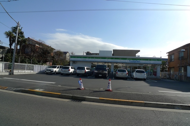 コンビニ　ファミリーマートタケウチ矢口店（コンビニ）まで115m