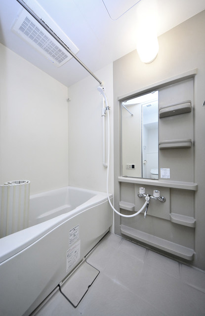 バス・シャワールーム　※別部屋参考写真