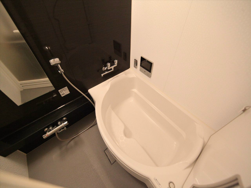 バス・シャワールーム　浴室暖房乾燥機付　ＴＶ付お風呂　ゆったりしてます