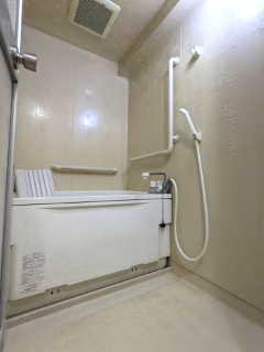バス・シャワールーム　ゆったり過ごせるお風呂です