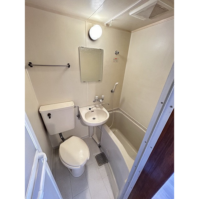 バス・シャワールーム　写真は他室使用