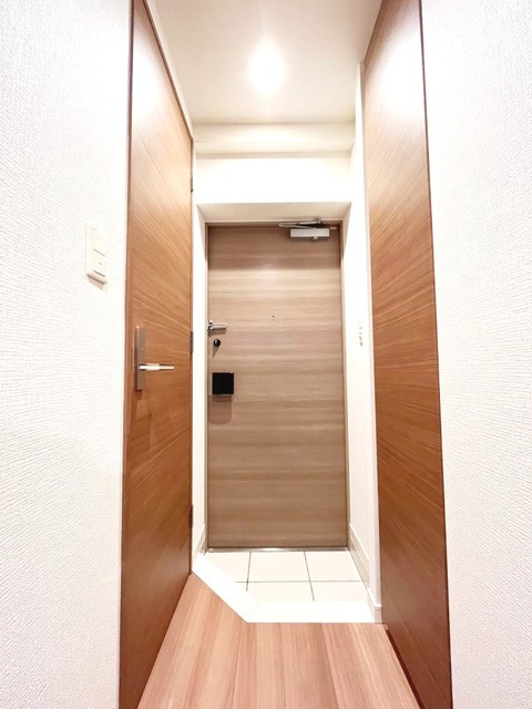 玄関　別部屋同仕様タイプ