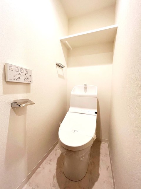 トイレ　別部屋同仕様タイプ