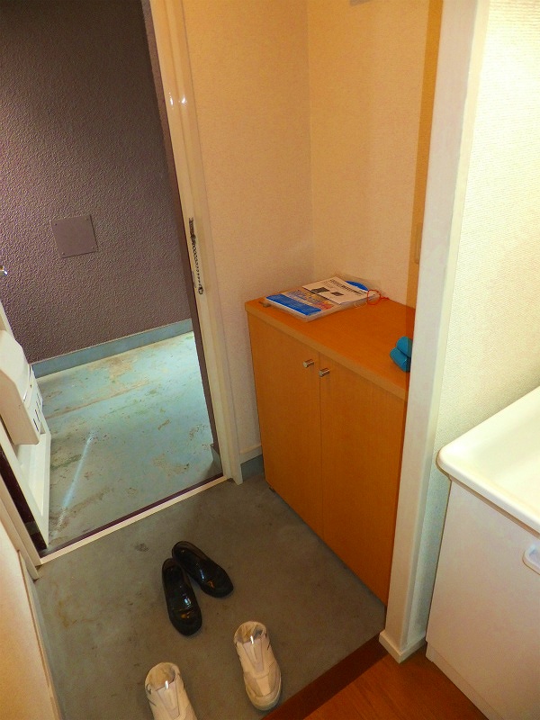 玄関　玄関＆靴入れ