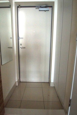 玄関　シューズボックスのある玄関