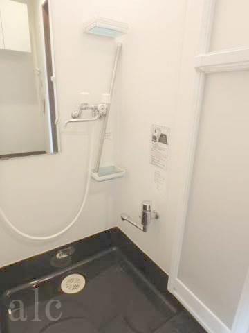 バス・シャワールーム　人気の足湯付シャワールームタイプ