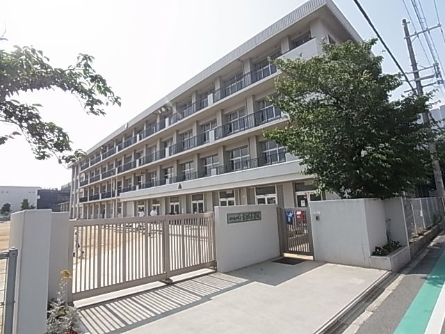 小学校　大和高田市立高田小学校（小学校）まで265m