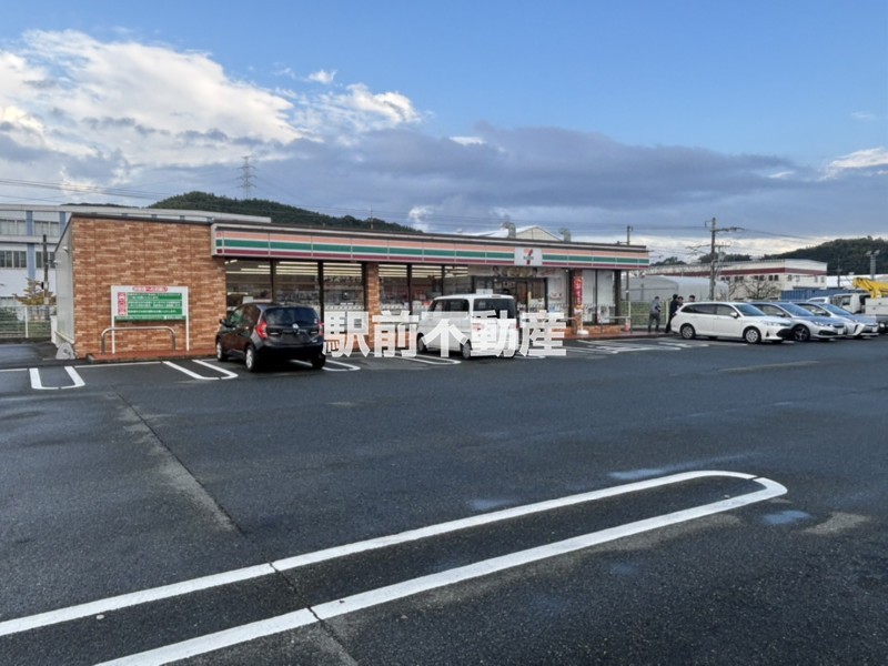 コンビニ　セブンイレブン高田今福店（コンビニ）まで700m